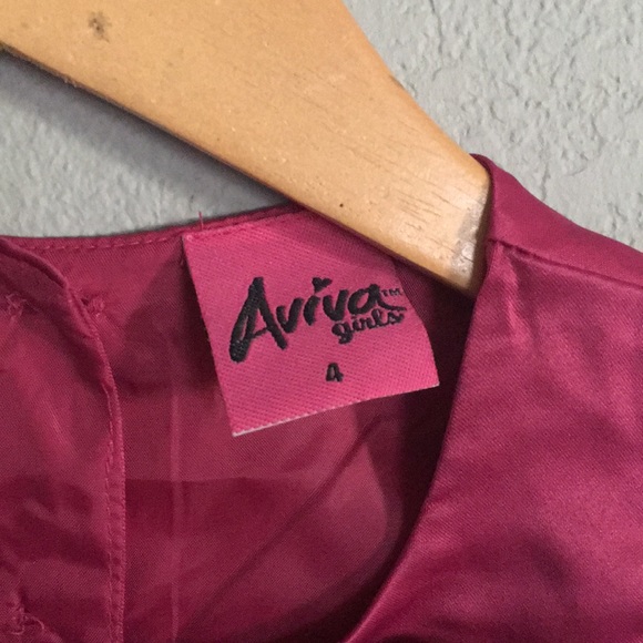 Aviva - Picture 3 of 3